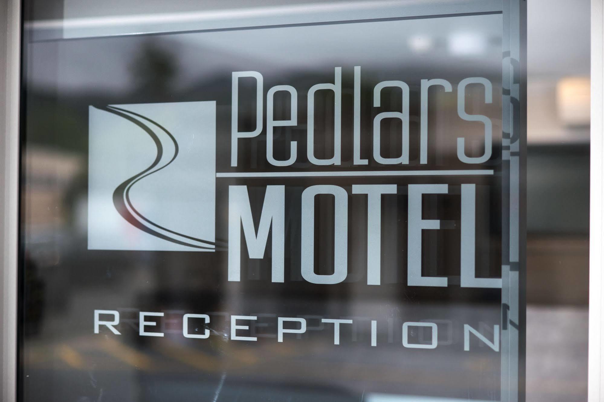 Pedlars Motel Паероа Екстериор снимка