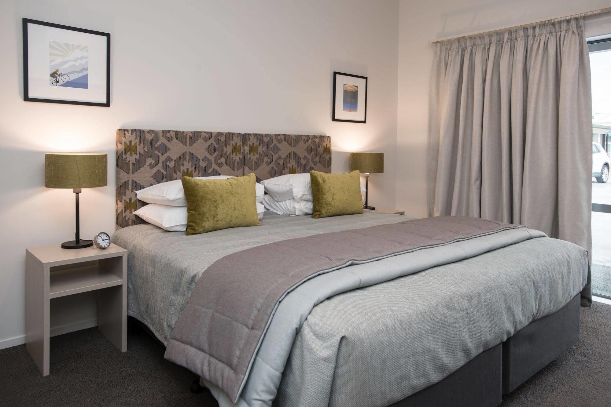 Pedlars Motel Паероа Екстериор снимка