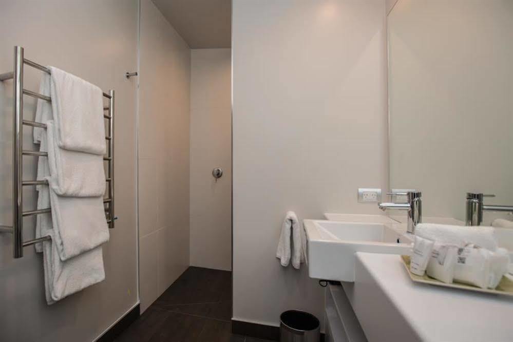 Pedlars Motel Паероа Екстериор снимка